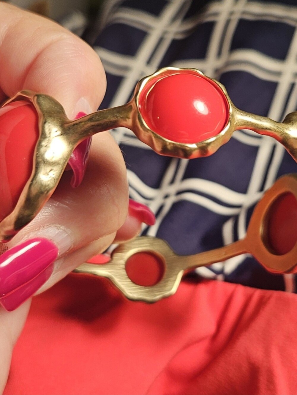 Red Bangle Bracelet, Brass Bangle L, Womens Gifts, Womens Bracelet - Picture 3 of 4